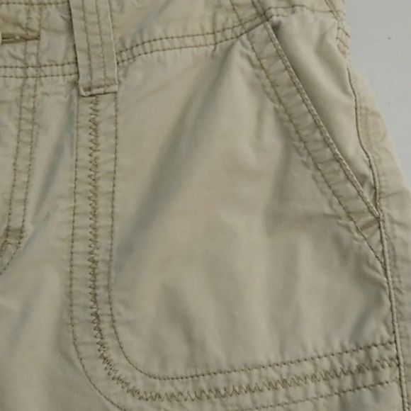 ST. JOHNS BAY 100% COTTON, TAN/KHAKI, ELASTIC WAIST, BELT LOOPS, CARGO SHORTS - Picture 3 of 8